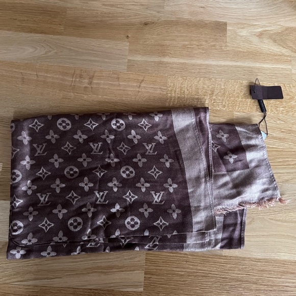 🧣 Accessories Louis Vuitton Dupe Scarf Poshmark